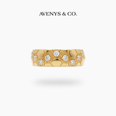 Honeycomb Wide Ring with White Round Stone – on Yellow Gold