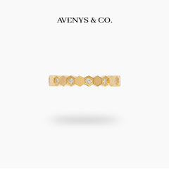 Honeycomb Ring with White Round Stone – on Yellow Gold