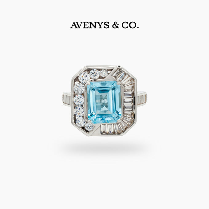 Emerald Frame Ring with Aquamarine Emerald Stone – on White Gold