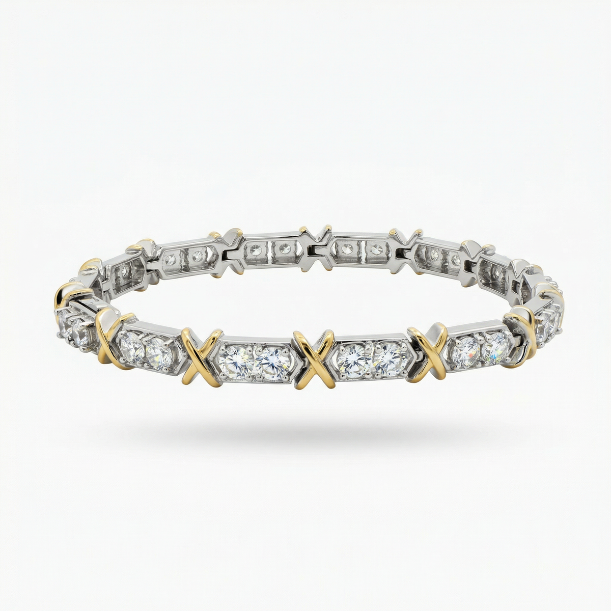 X16 Bracelet with White Round Stone – on White Gold