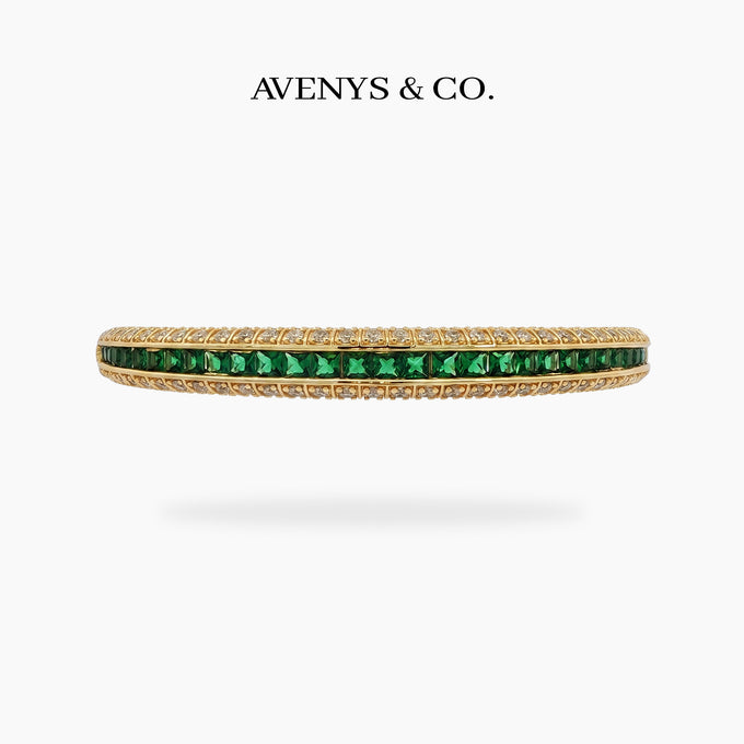 Greenline Bangle with Green Emerald Stone – on Yellow Gold