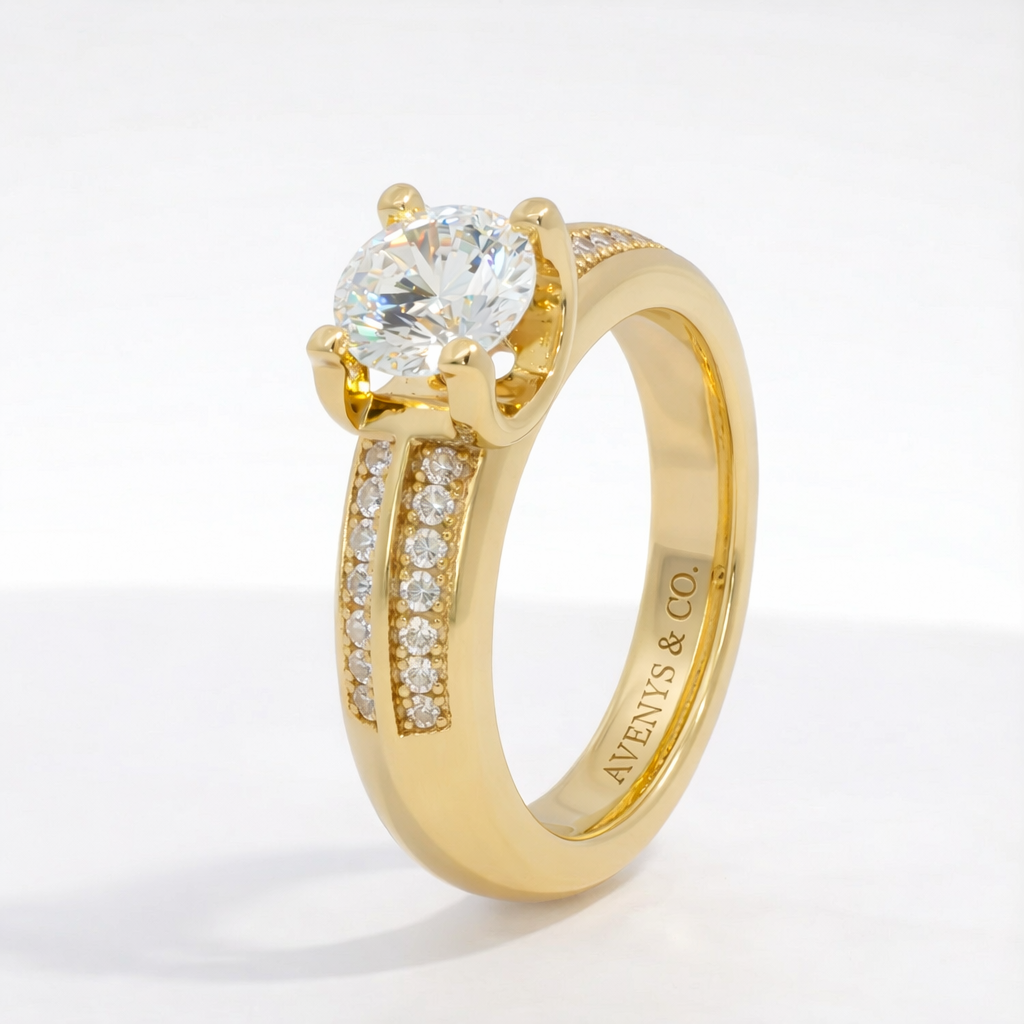 Suspension Max Pave Ring with White Round Stone – on Yellow Gold