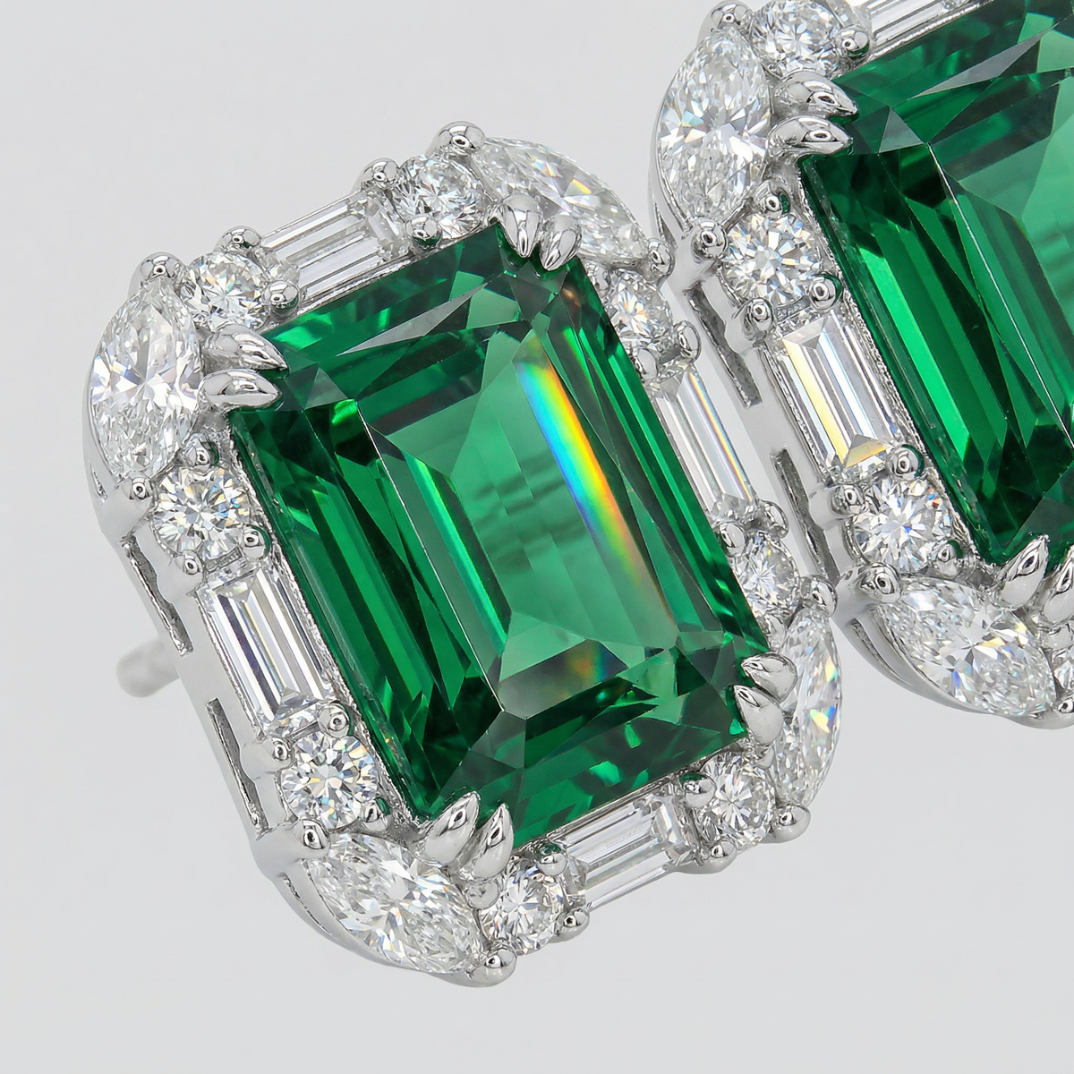 Eden Earrings with Green Emerald Stone – on White Gold