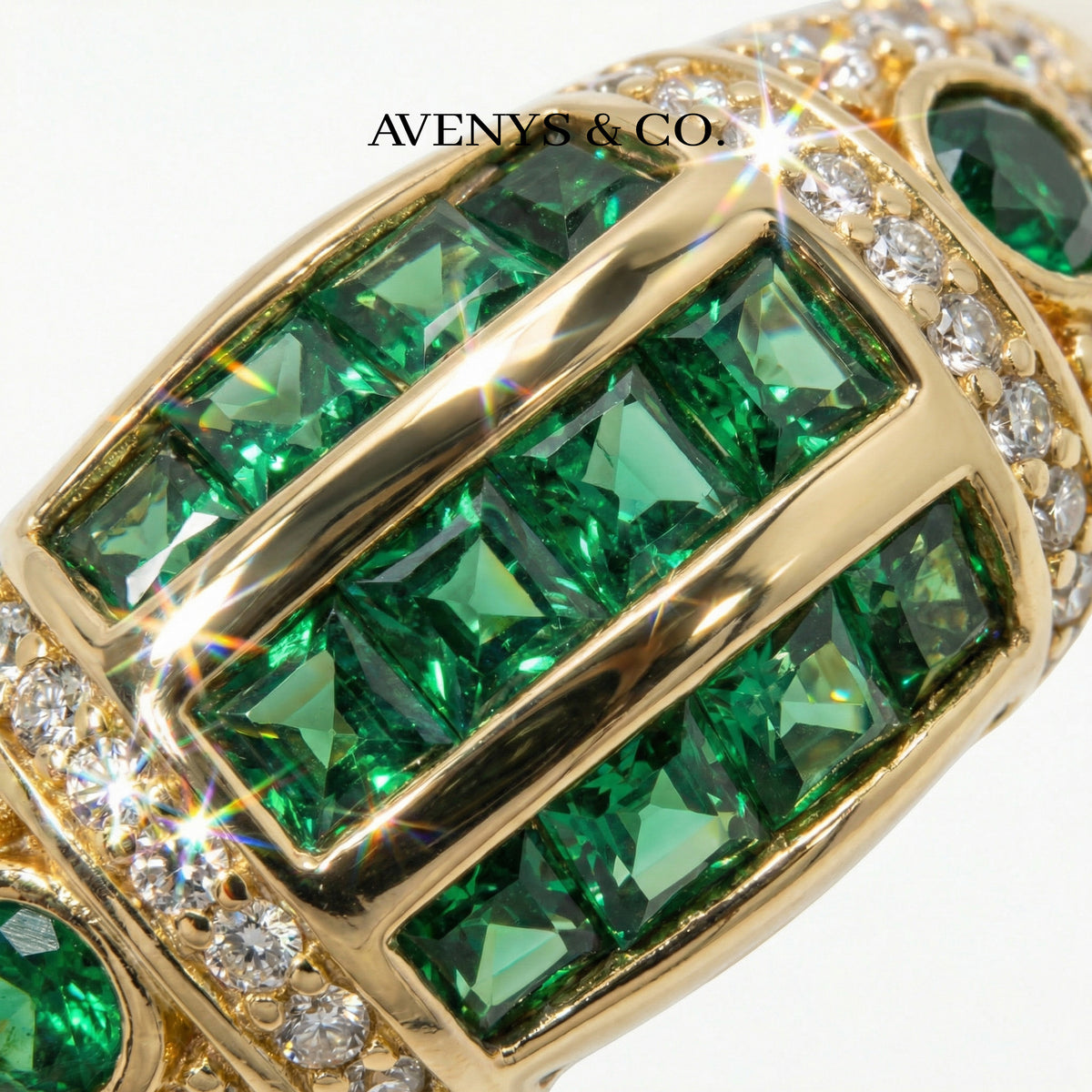 Cleopatra Ring with Green Emerald Stone – on Yellow Gold