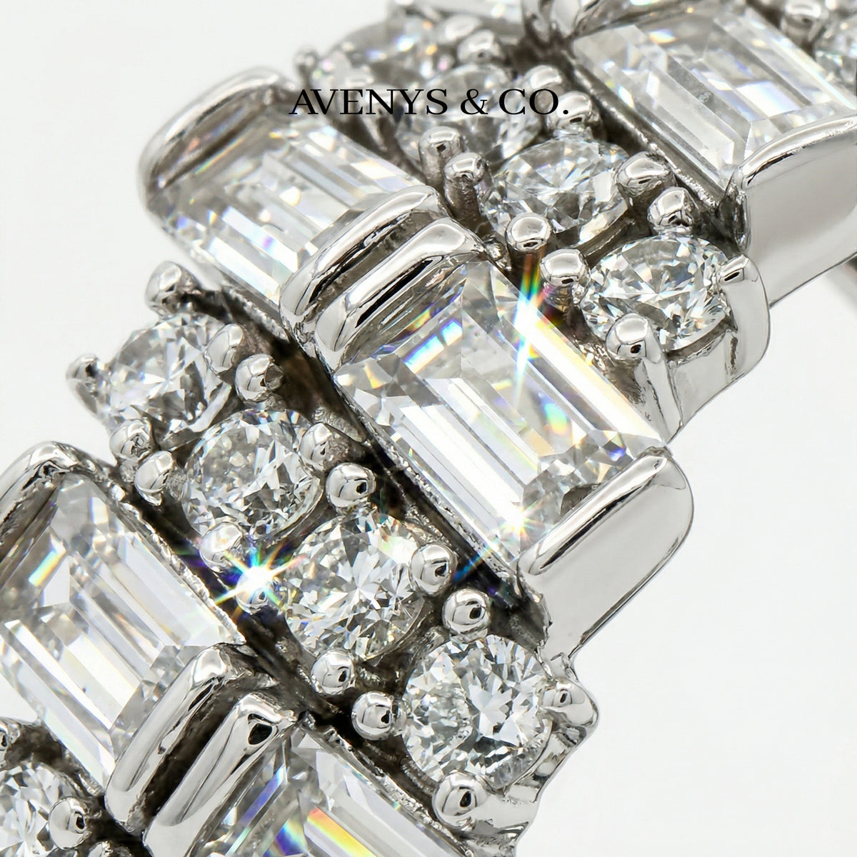 Lattice Classic Ring with White Round Stone – on White Gold