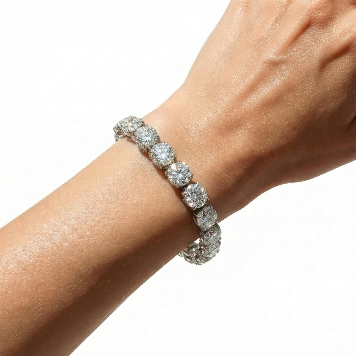 Signature Tennis Bracelet (7mm) with White Round Stone – on White Gold