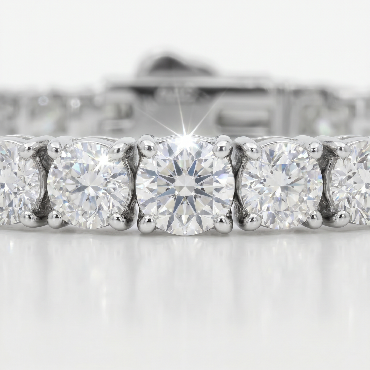 Delicate Tennis Bracelet (2mm) with White Round Stone – on White Gold