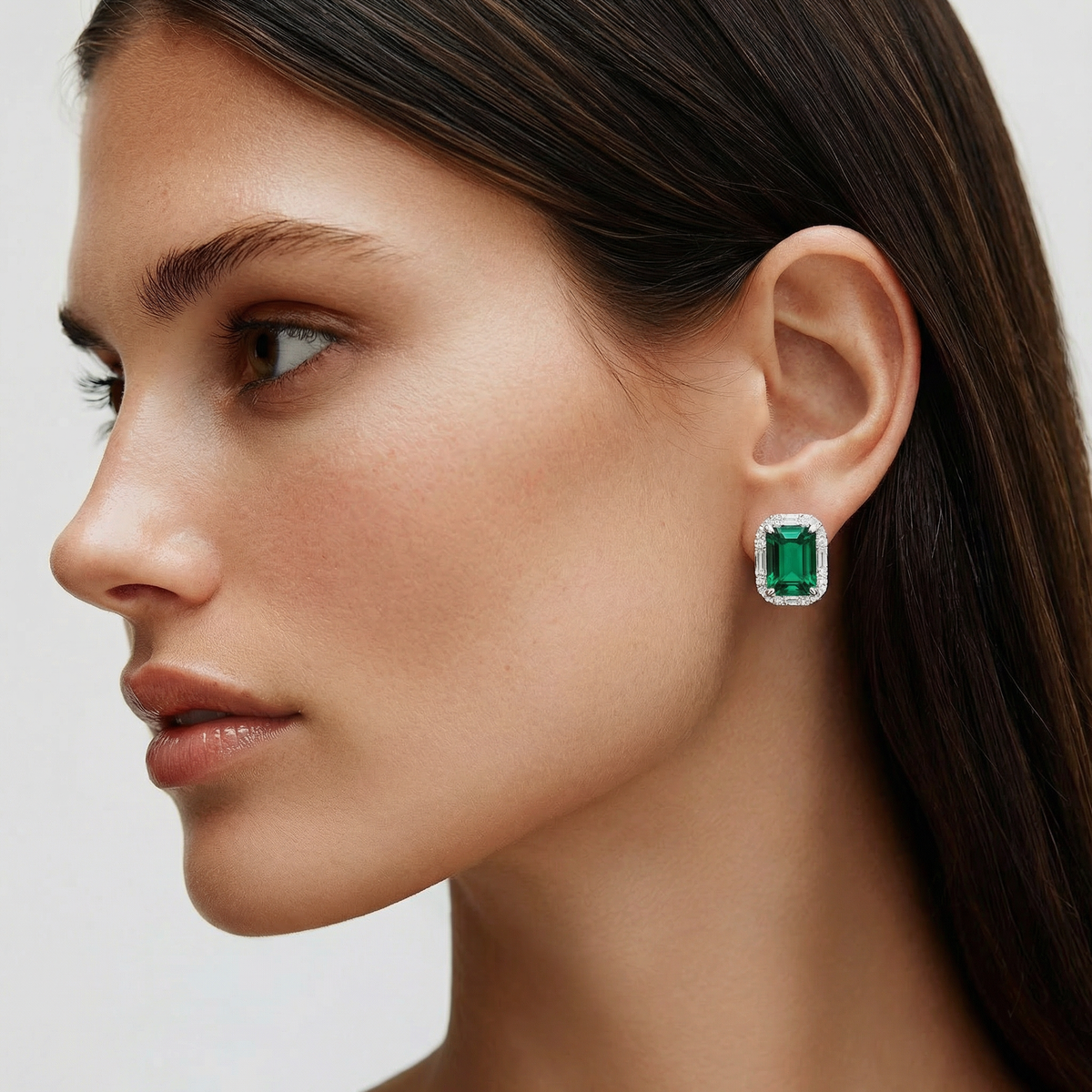 Eden Earrings with Green Emerald Stone – on White Gold
