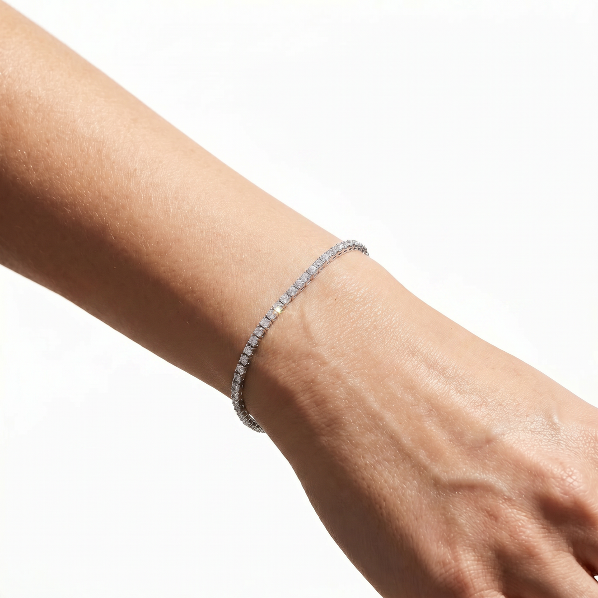 Delicate Tennis Bracelet (2mm) with White Round Stone – on White Gold
