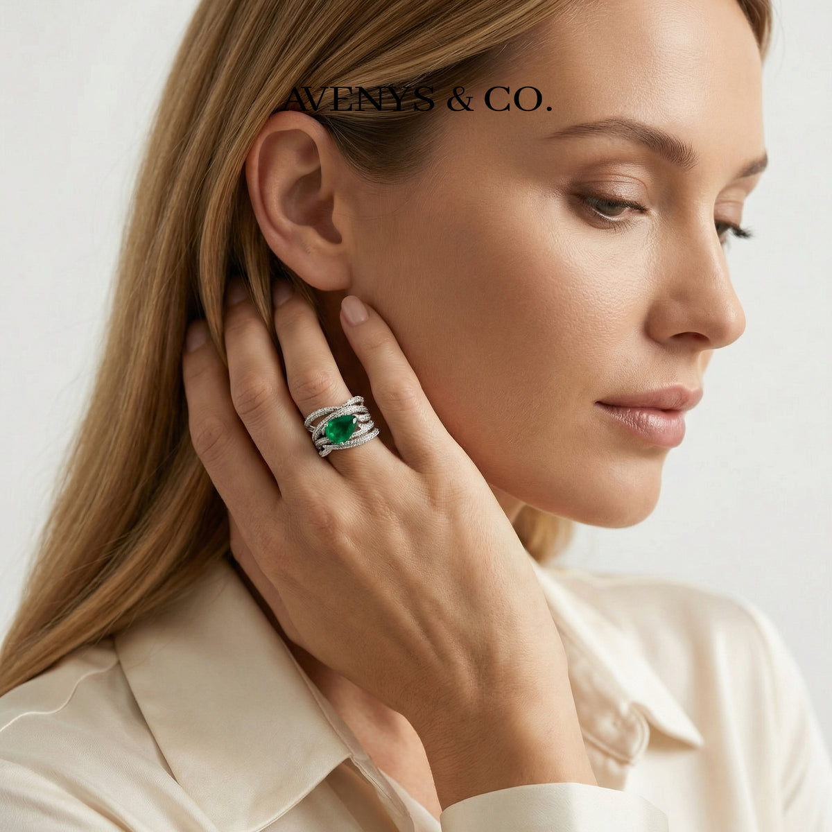 Ribbon Classic Ring with Green Oval Stone – on White Gold