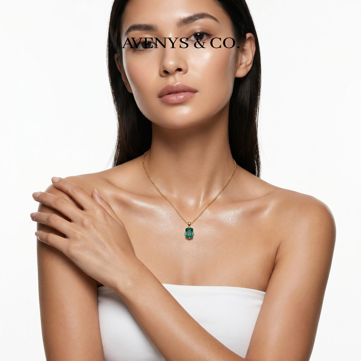 Modern Solitaire Necklace with Blue Oval Stone – on Yellow Gold