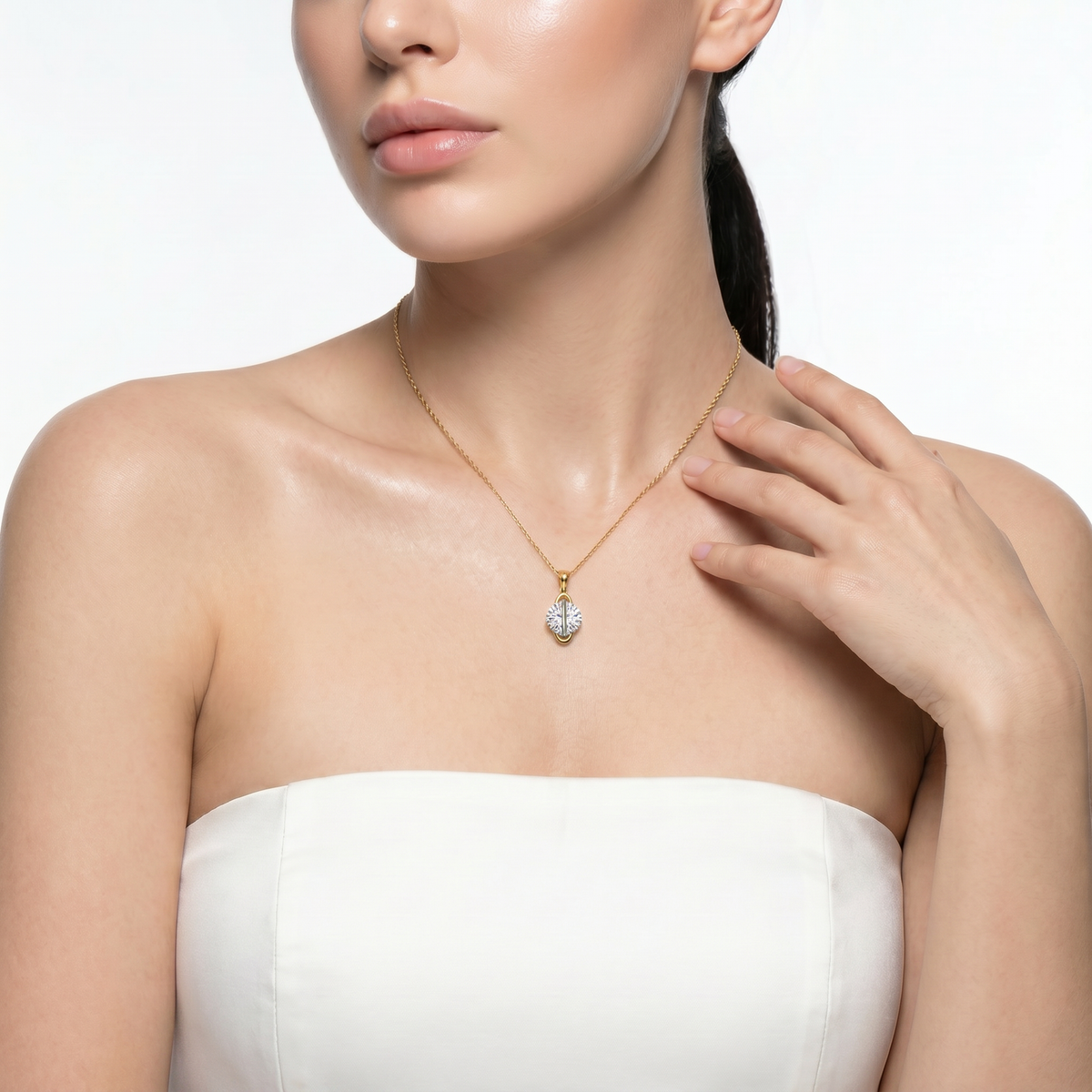 Dancing Diamonds 5ct Necklace with White Round Stone – on Yellow Gold