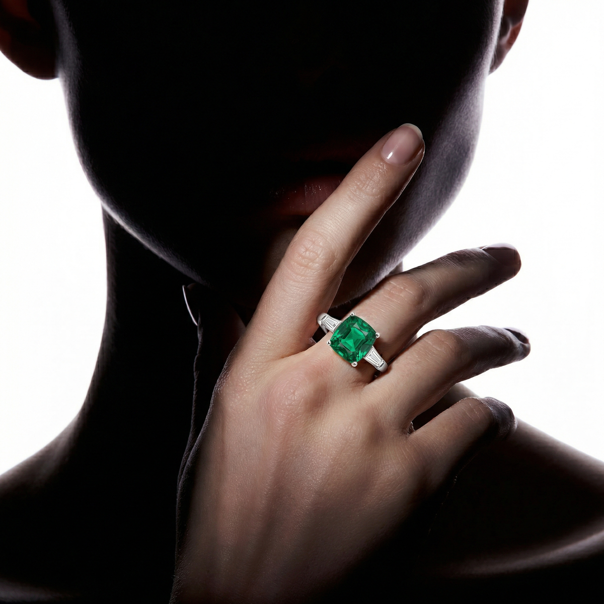 Princess Trilogy Ring with Green Princess Stone – on White Gold