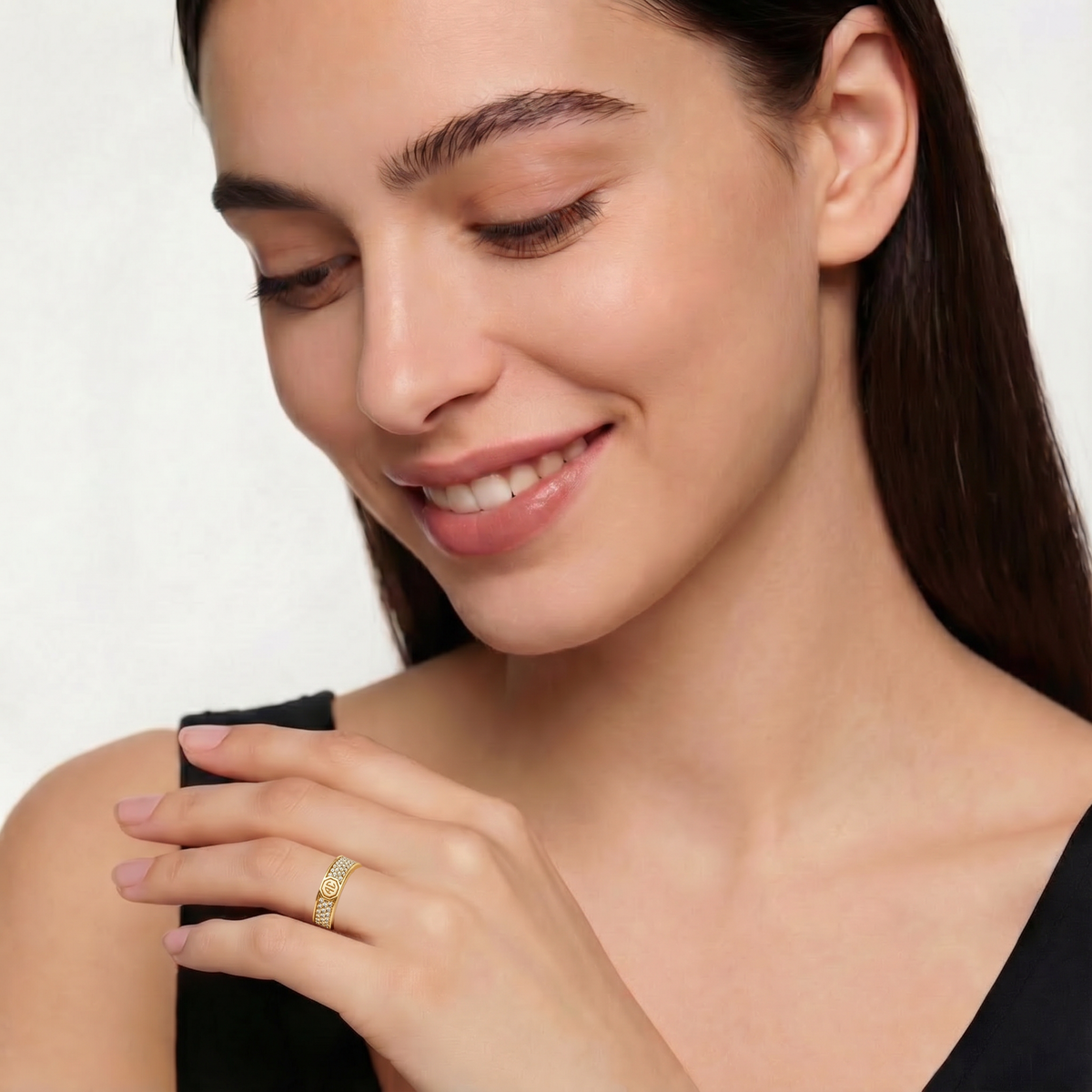 Halo Pave Slim Ring with White Round Stone – on Yellow Gold