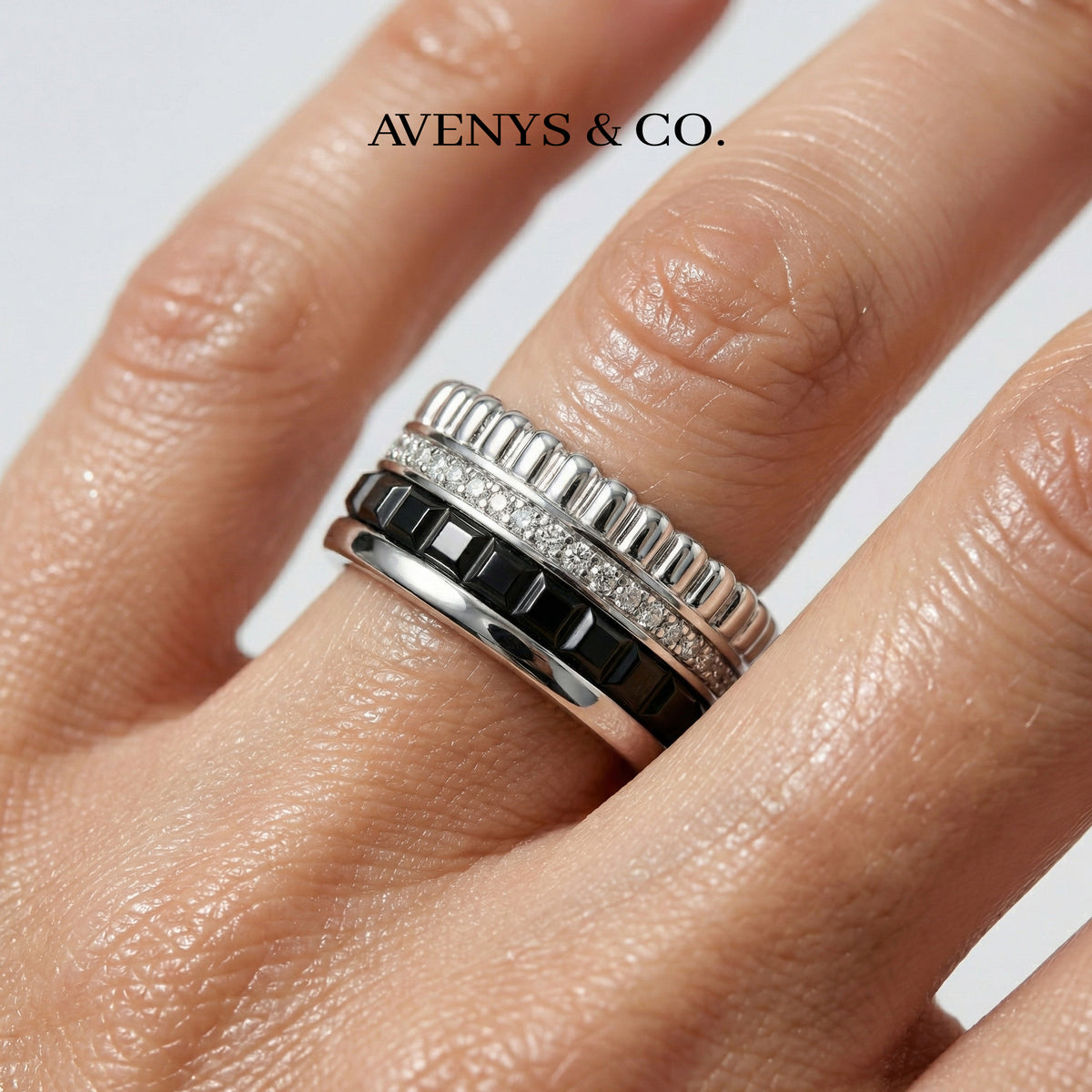 Quatre Ring Black with White Round Stone – on White Gold