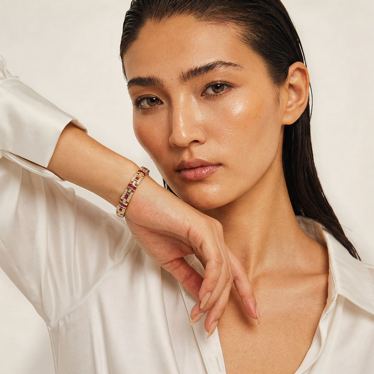 Libre Bracelet with Red Emerald Stone – on Yellow Gold