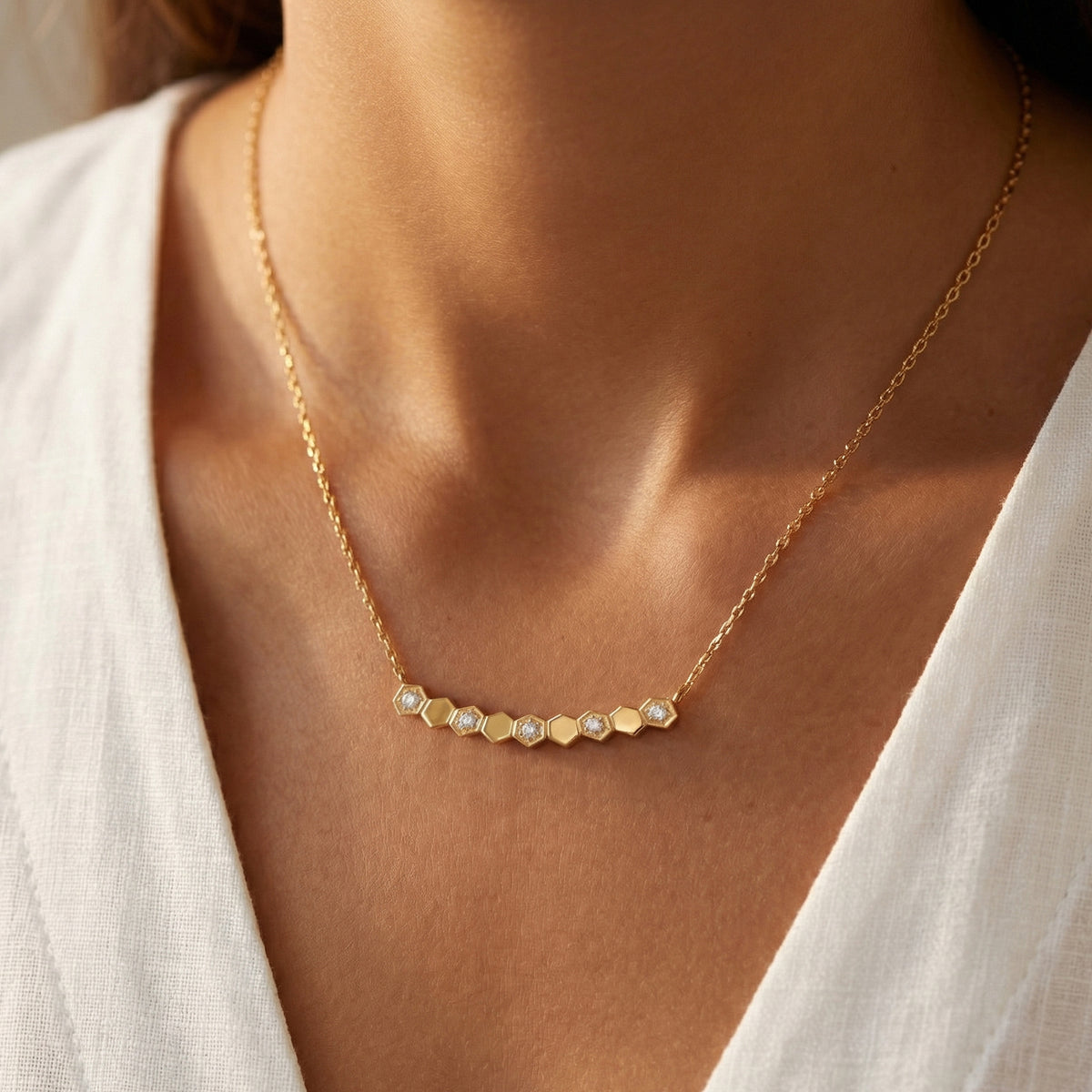 Yellow Gold Chain Necklace with Round Brilliant Diamonds