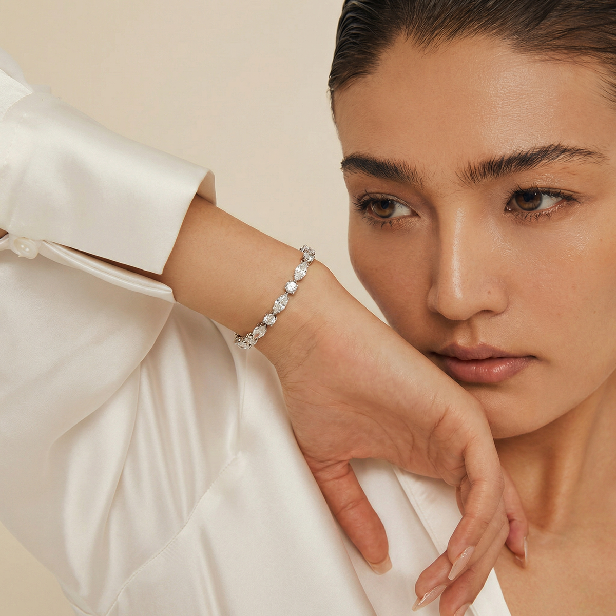 Oval-Cut Diamond Tennis Bracelet in White Gold