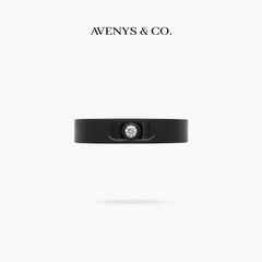 AV Glide™ Brushed Ring – on Black Gold, front view