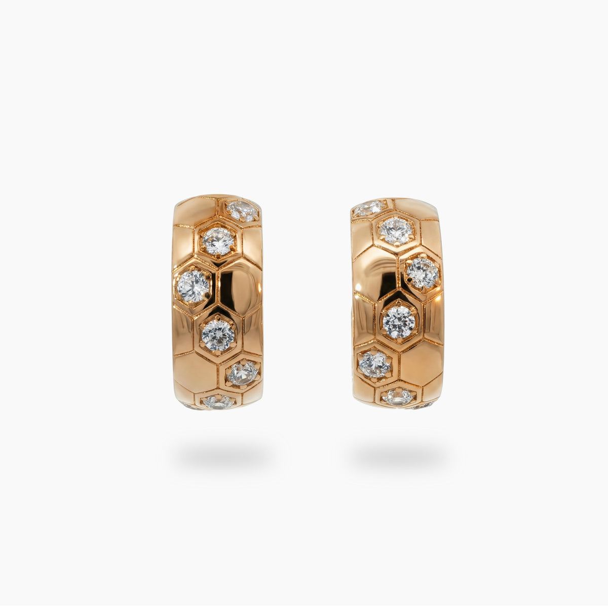 Honeycomb Wide Earrings with White Round Stone – on Yellow Gold