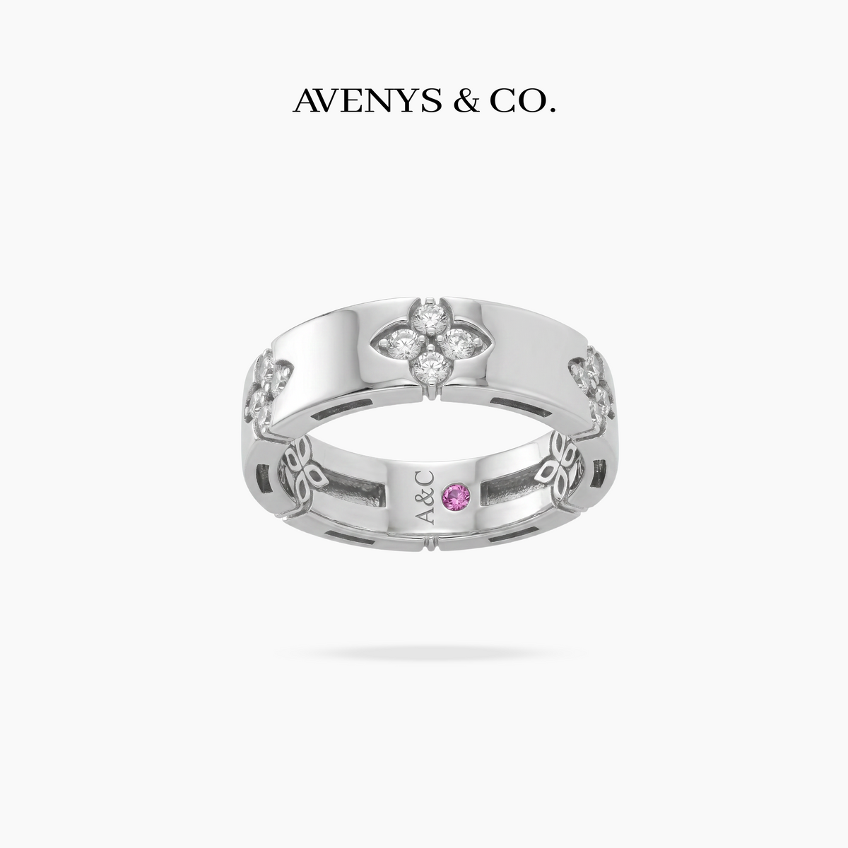 Quatrefoil Ring with White Round Stone on White Gold – inner band view