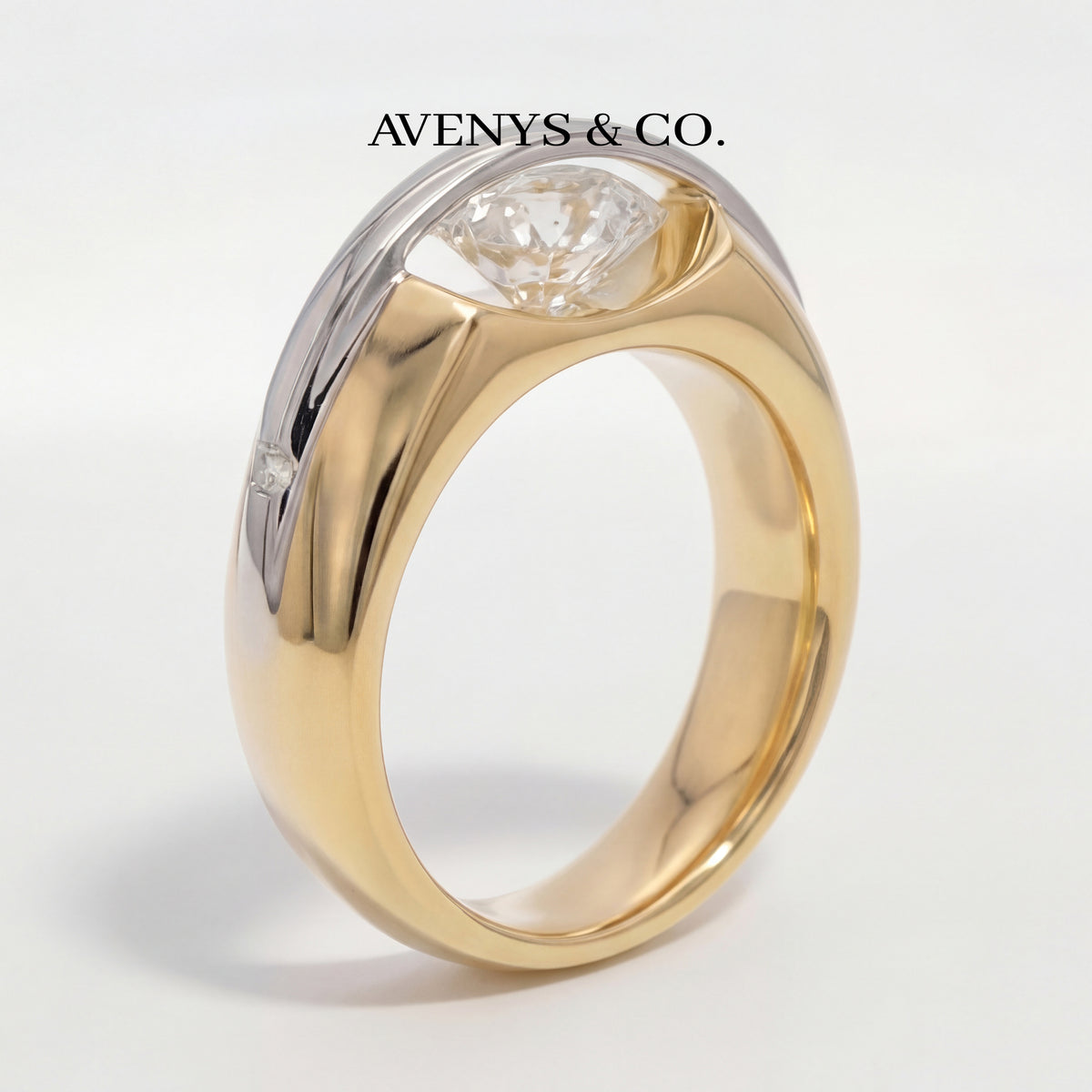 Dancing Diamonds Signature Ring with White Round Stone – on Yellow Gold